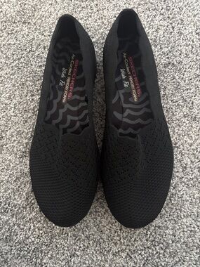 Skechers Black Knit Slip-On Flats for Women